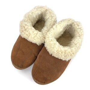 Old Friend Juliet Sheepskin Slip On Cozy Slippers in Medium Chestnut Brown